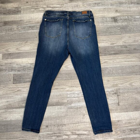 Judy Blue skinny fit distressed rainbow patch jeans size 2XL L34 - Picture 9 of 9